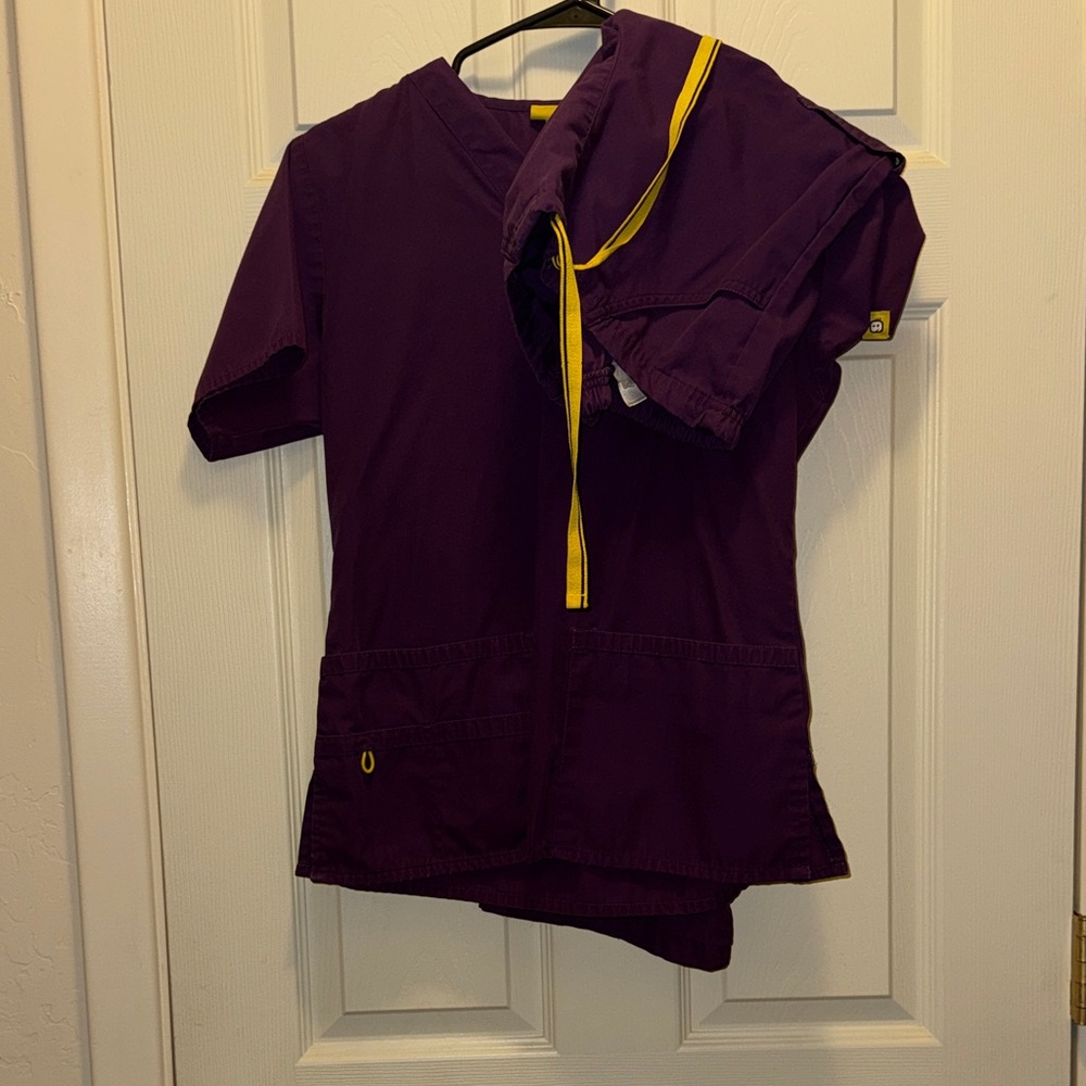 WonderWink Purple Scrub Set with Yellow Trim